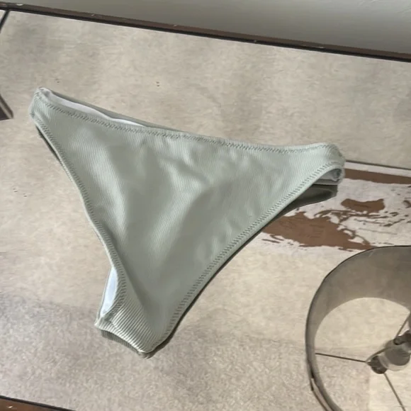 3/$20 🎉 Zaful bathing suit top and bottom - Picture 3 of 8